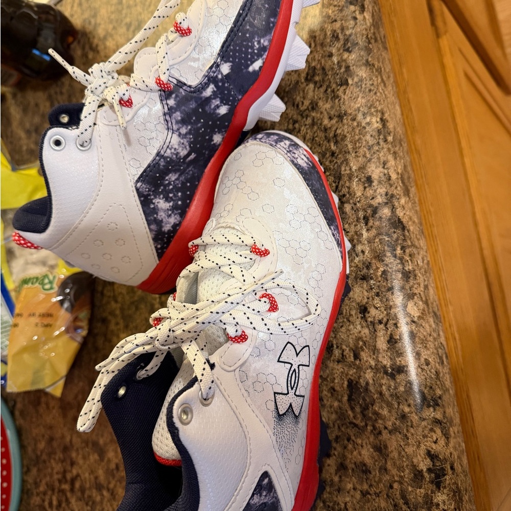 Under Armour Harper 8 mid rise baseball cleat